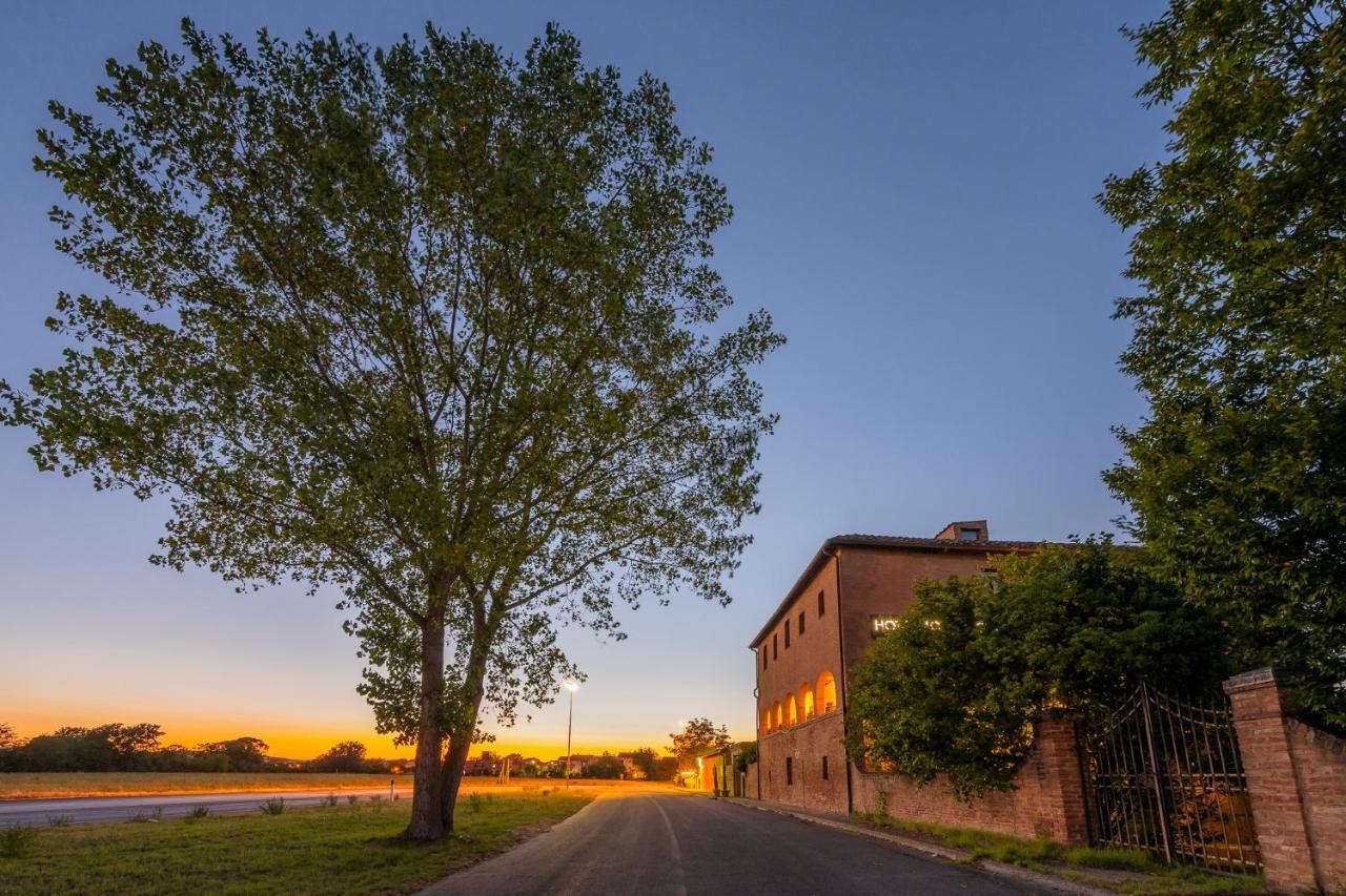 Hotel More Di Cuna Monteroni d'Arbia Bagian luar foto