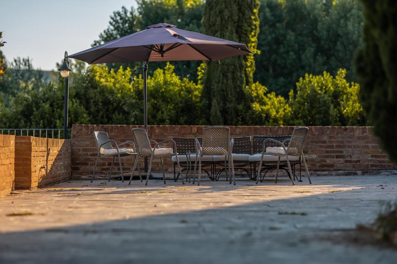 Hotel More Di Cuna Monteroni d'Arbia Bagian luar foto